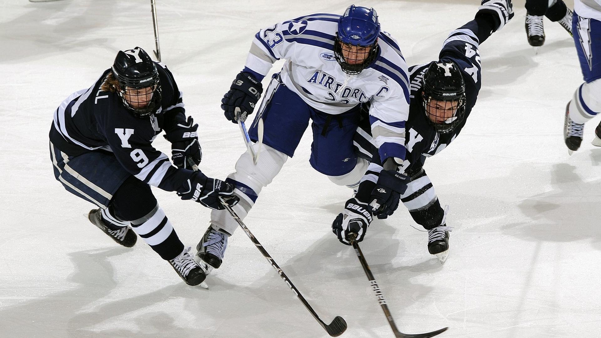 周末分区决赛前瞻：孙铭徽伤情更新，武汉三镇冲击连败纪录